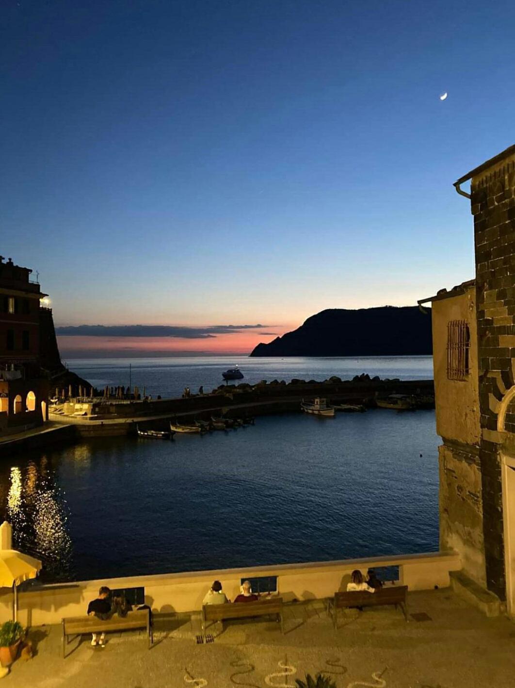 La Casa Di Geo Stazione Centrale La Spezia 5 Terre Esterno foto