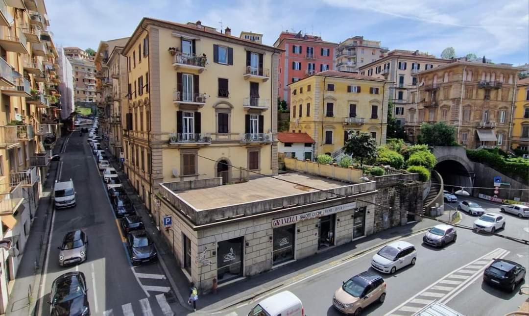 La Casa Di Geo Stazione Centrale La Spezia 5 Terre Esterno foto